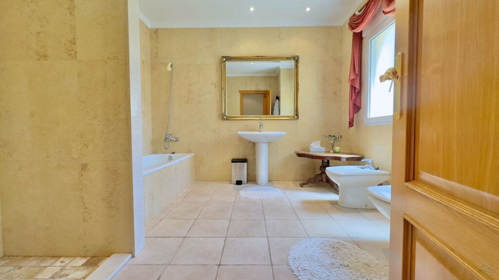 Detached Villa Javea Alicante - image 27