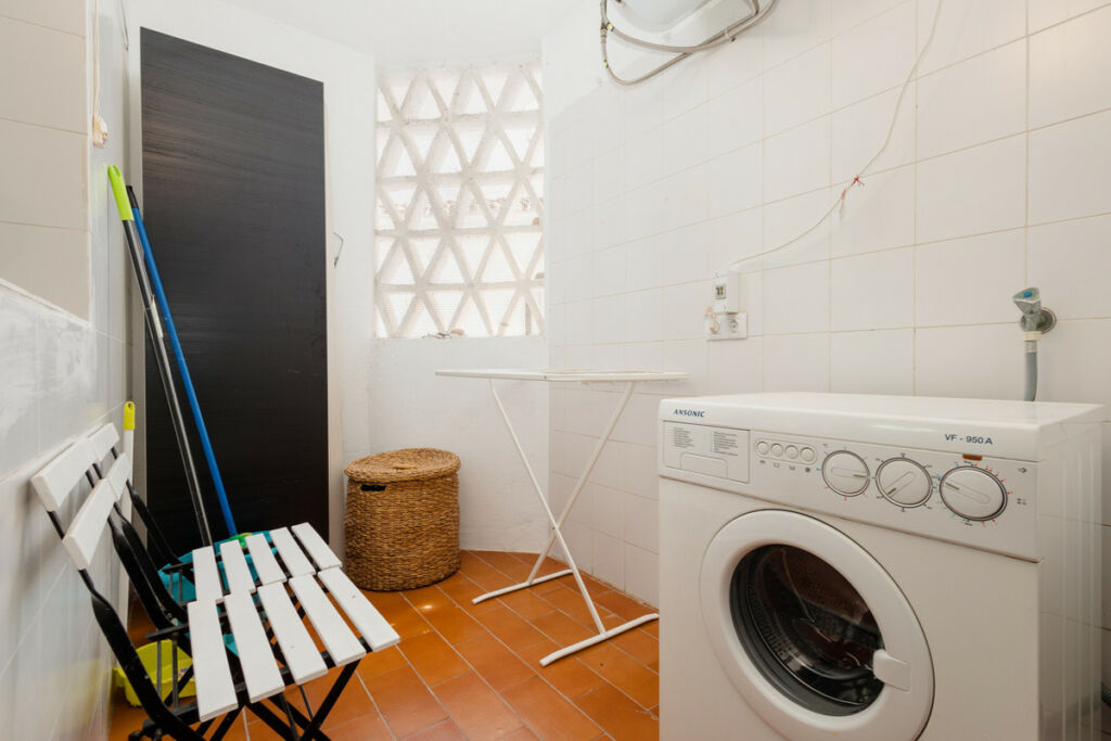 Middle Floor Apartment Puerto Banús Málaga - image 27