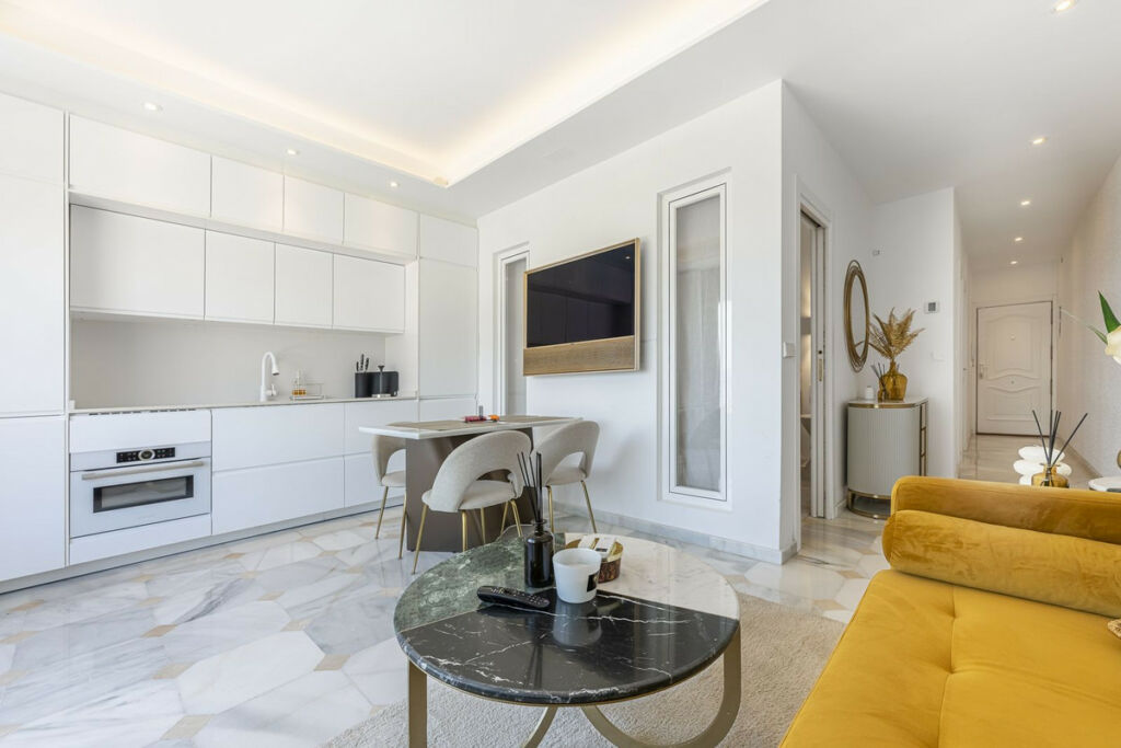 Top Floor Apartment Puerto Banús Málaga - image 27