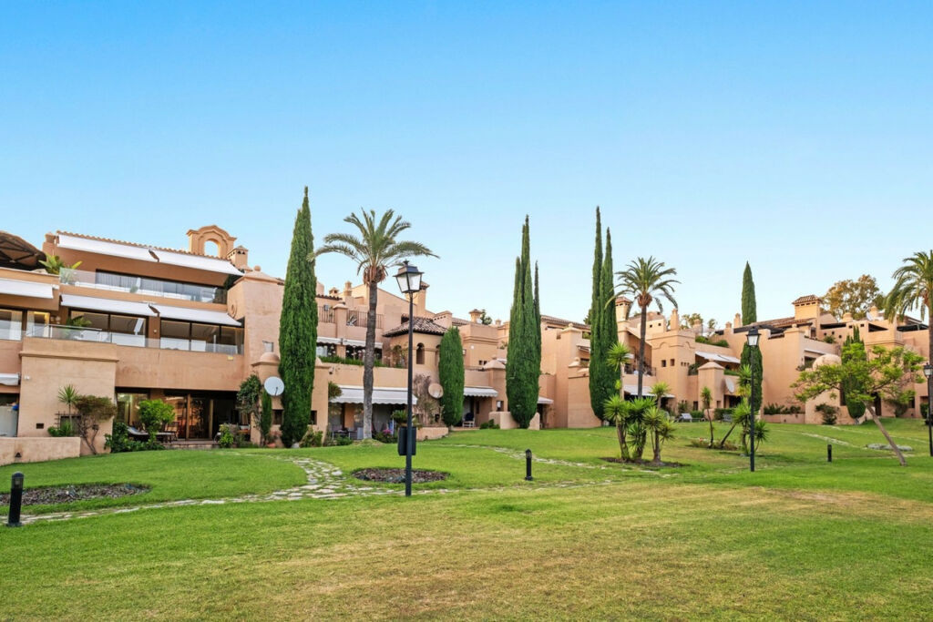 Ground Floor Apartment New Golden Mile Málaga - image 27