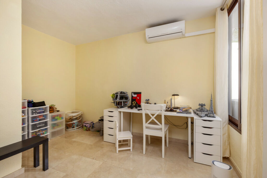 Ground Floor Apartment The Golden Mile Málaga - image 28