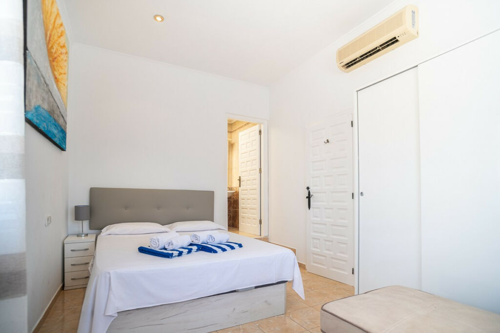 Detached Villa La Siesta Alicante - image 28