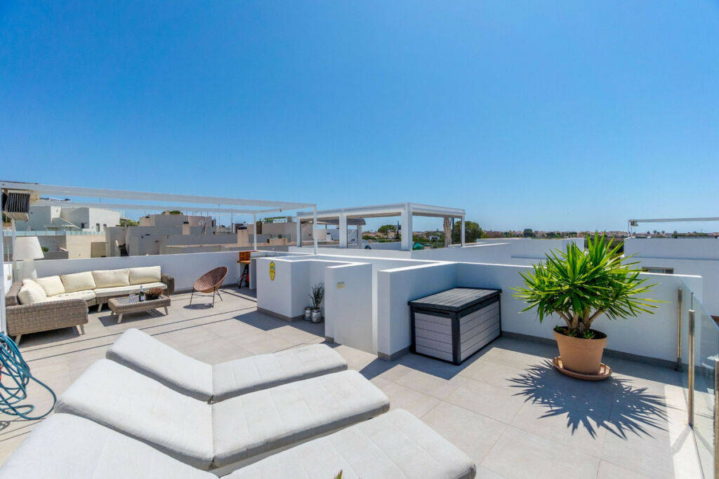 Detached Villa Villamartin Alicante - image 28