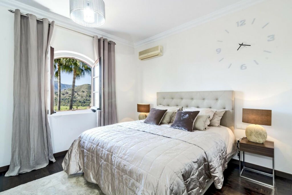 Detached Villa Benahavís Málaga - image 28