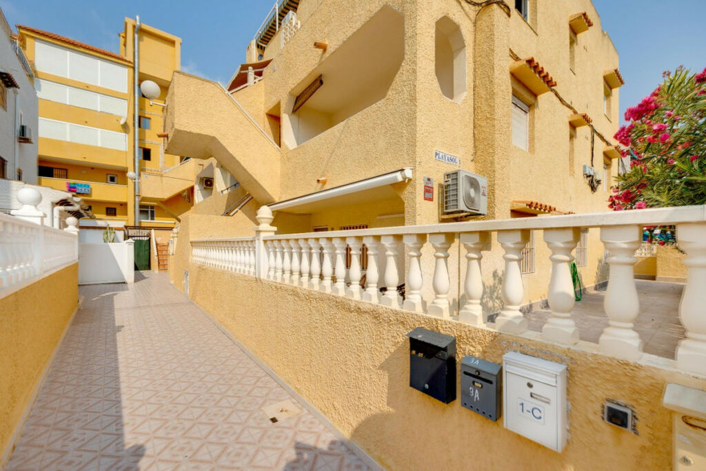 Middle Floor Apartment La Mata Alicante - image 28
