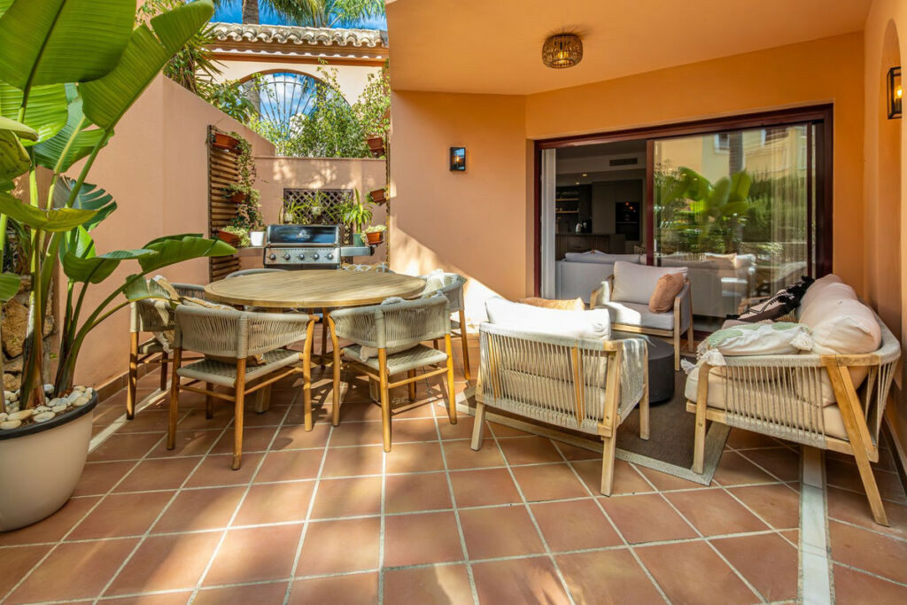 Townhouse The Golden Mile Málaga - image 6