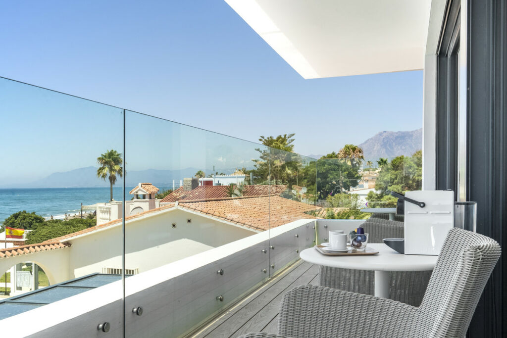 Detached Villa Costabella Málaga - image 28