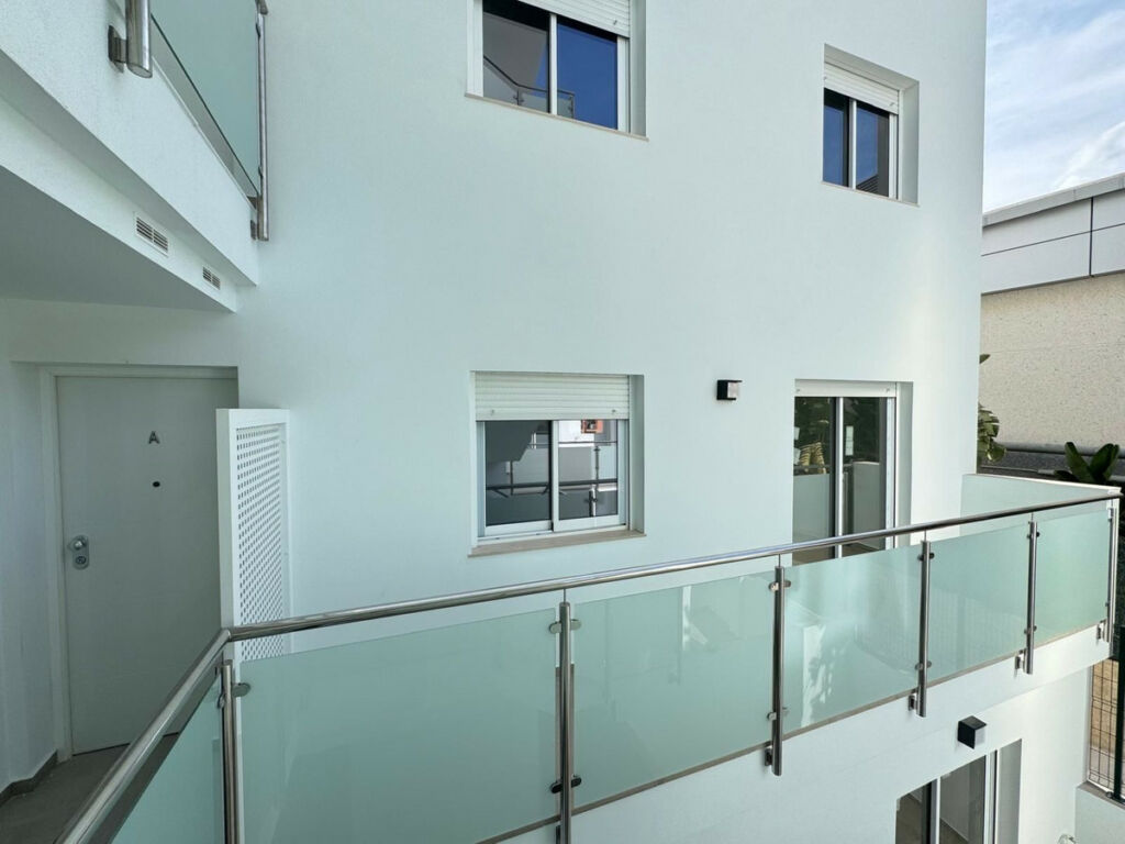 Middle Floor Apartment Fuengirola Málaga - image 27