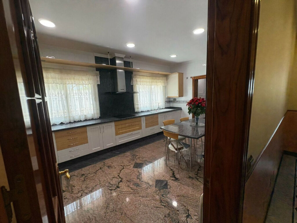Detached Villa Alhaurín de la Torre Málaga - image 9