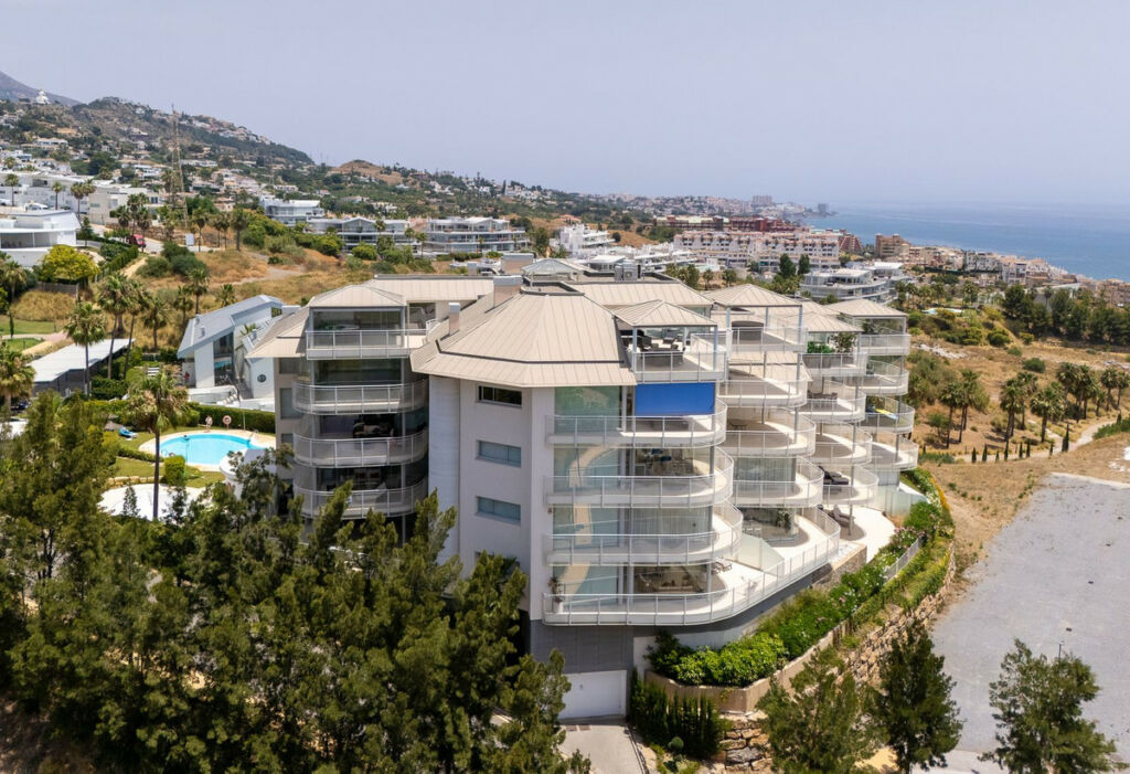 Middle Floor Apartment Fuengirola Málaga - image 28