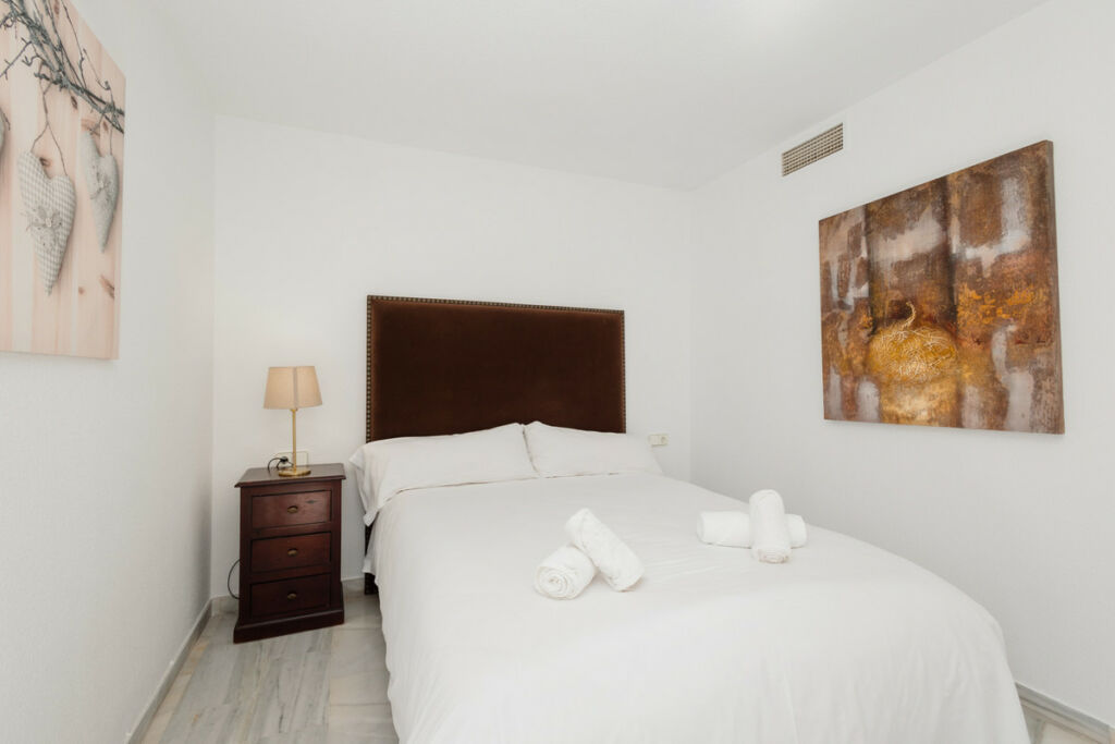 Middle Floor Apartment Puerto Banús Málaga - image 28