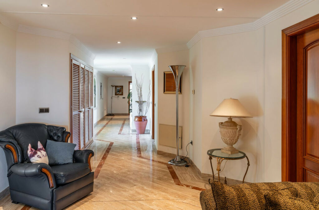 Detached Villa Benahavís Málaga - image 28