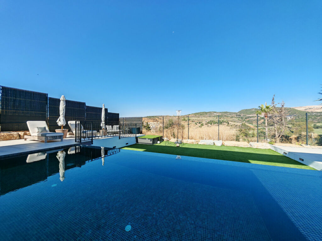 Detached Villa Estepona Málaga - image 29