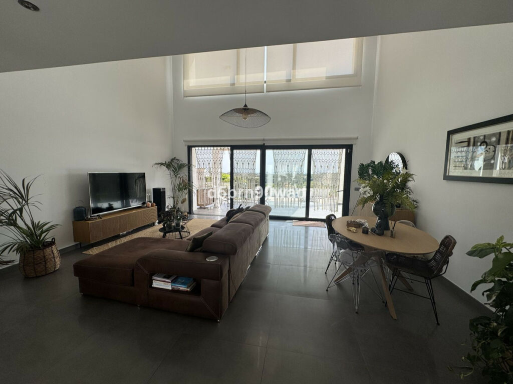 Detached Villa Estepona Málaga - image 24