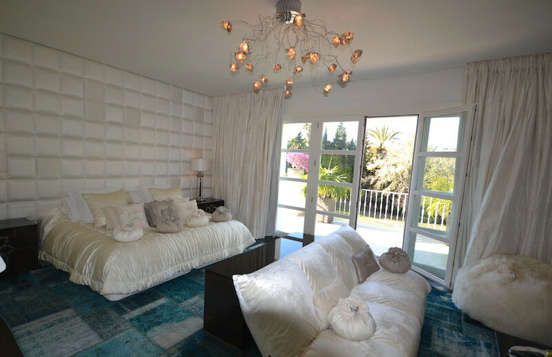 Detached Villa Nueva Andalucía Málaga - image 28