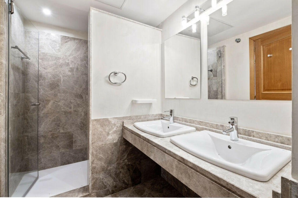 Townhouse Marbella Málaga - image 28