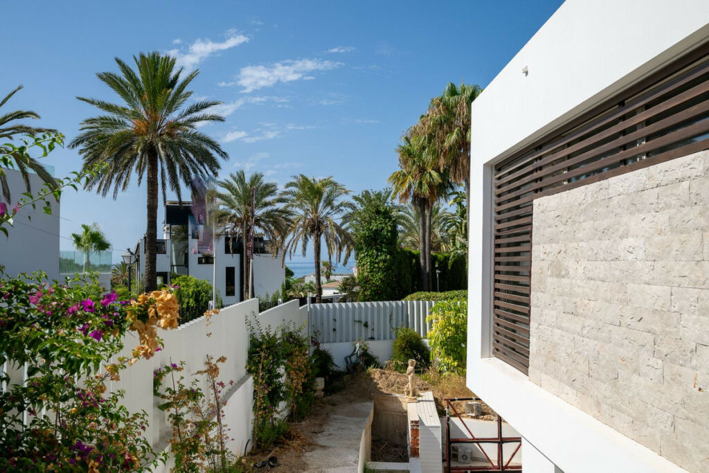 Detached Villa Marbesa Málaga - image 28