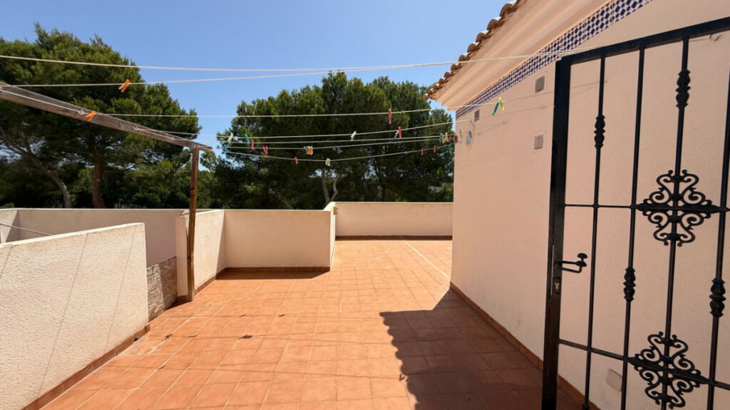 Detached Villa Las Ramblas Golf Alicante - image 29