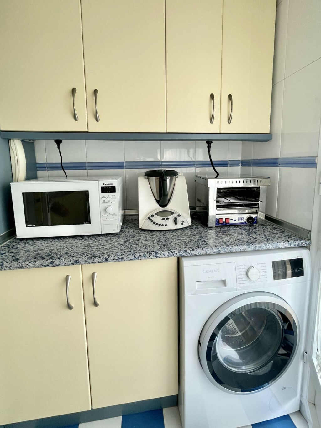 Ground Floor Apartment The Golden Mile Málaga - image 16