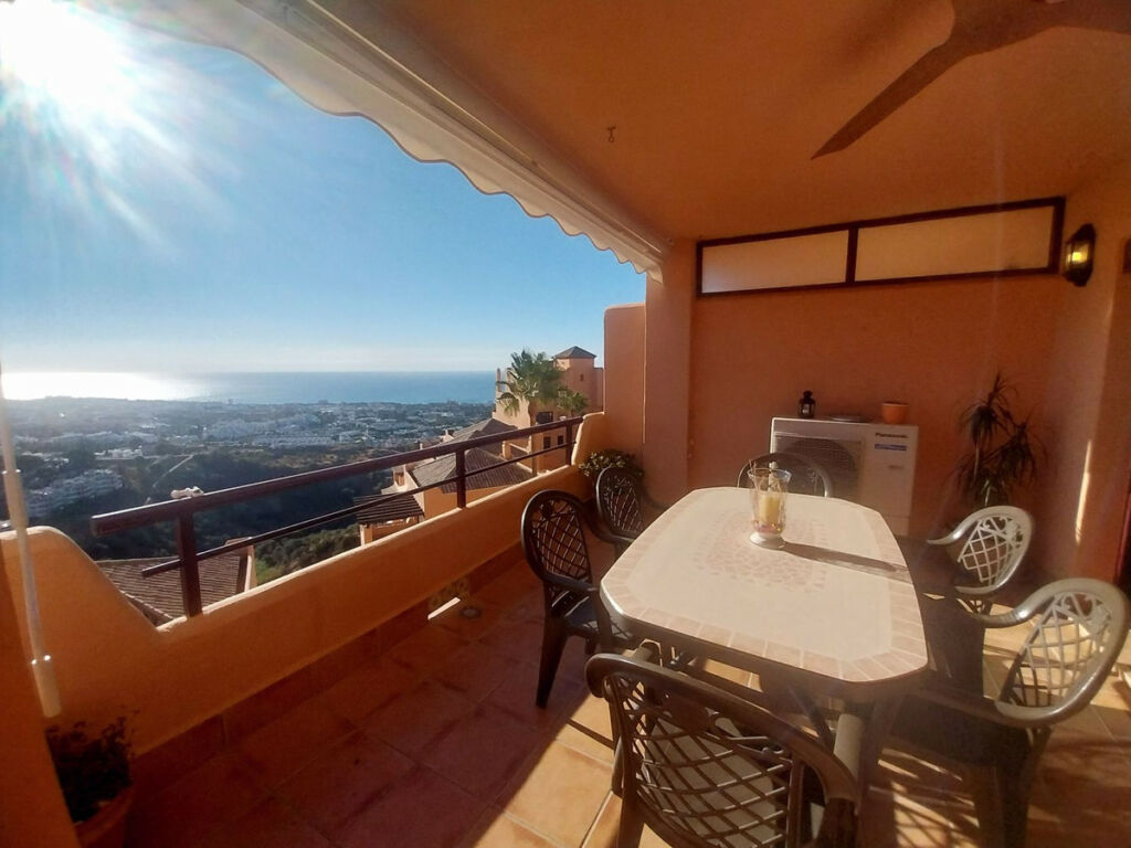 Middle Floor Apartment Calahonda Málaga - image 29