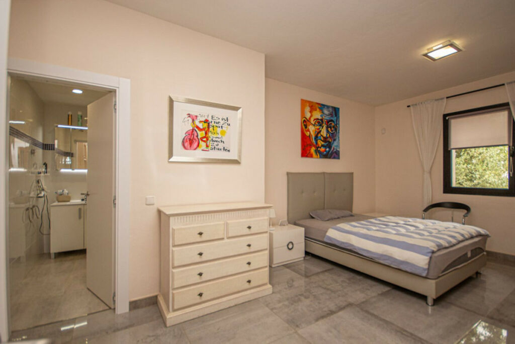 Detached Villa La Mairena Málaga - image 29