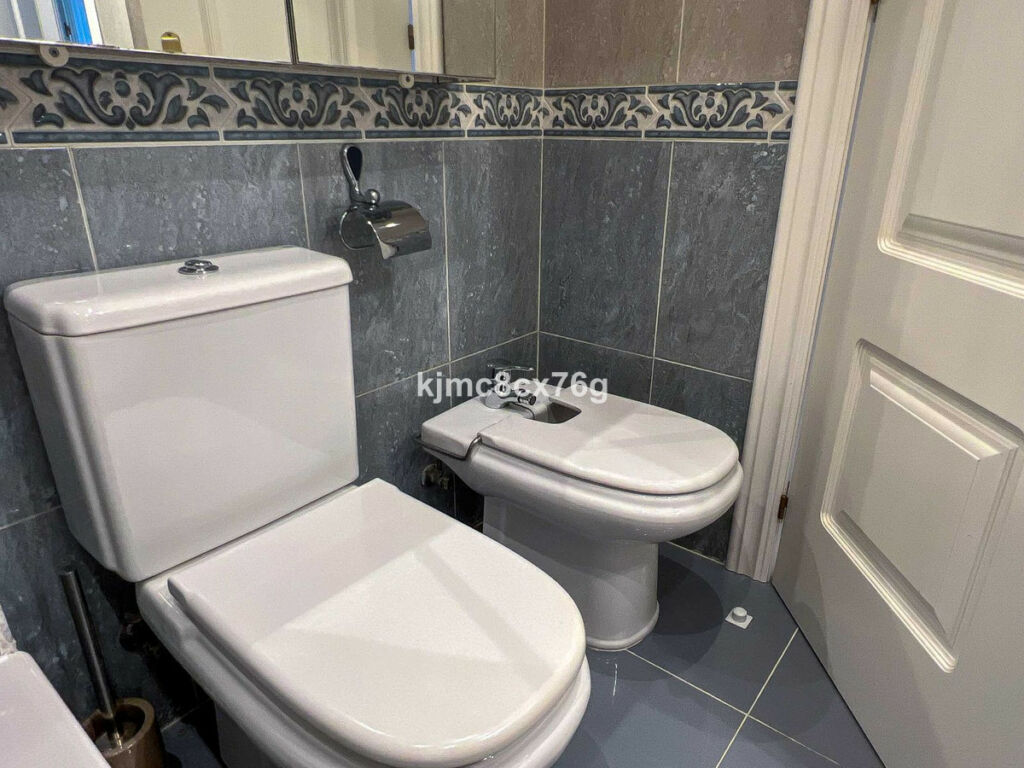 Penthouse Calahonda Málaga - image 29