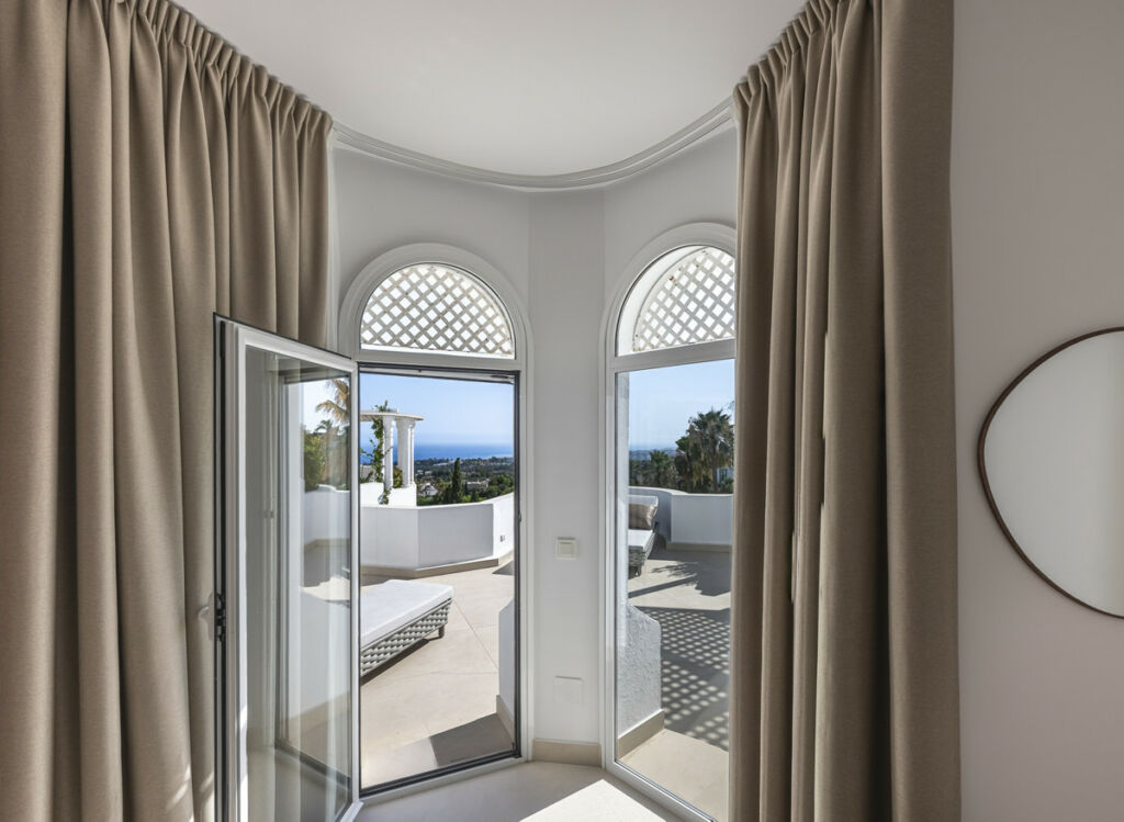 Middle Floor Apartment The Golden Mile Málaga - image 28