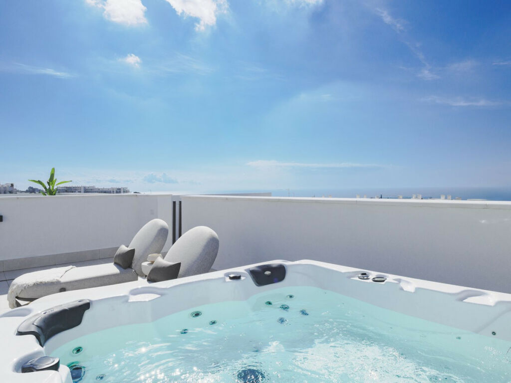 Penthouse Duplex Higueron Málaga - image 29