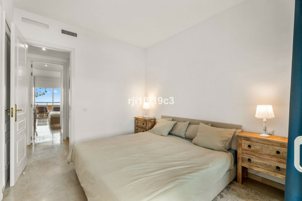 Middle Floor Apartment Elviria Málaga - image 29