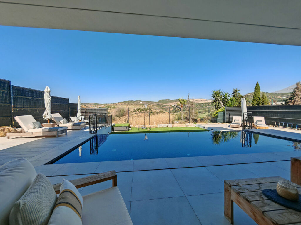 Detached Villa Estepona Málaga - image 30
