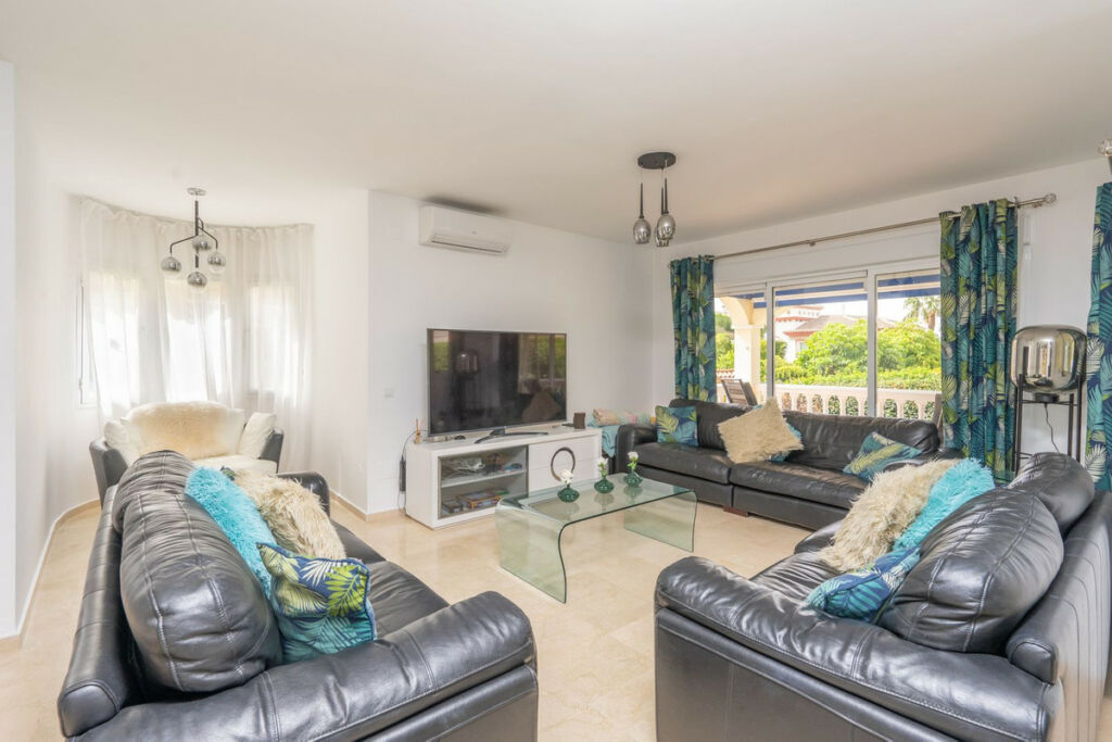 Detached Villa Benalmadena Málaga - image 29