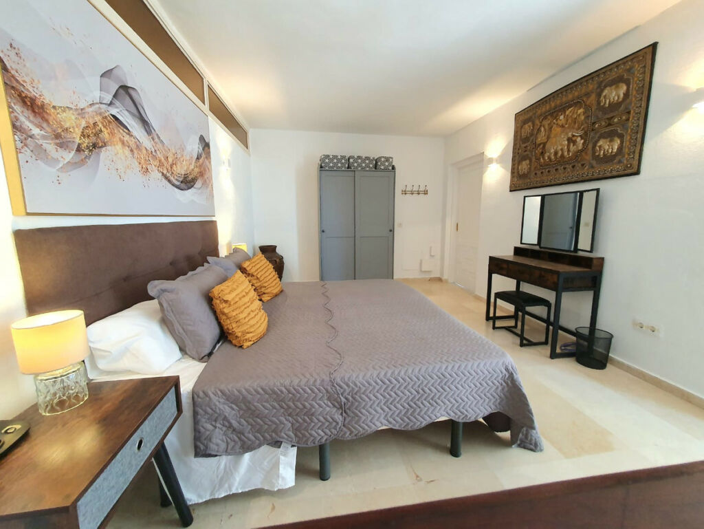 Detached Villa Nueva Andalucía Málaga - image 25