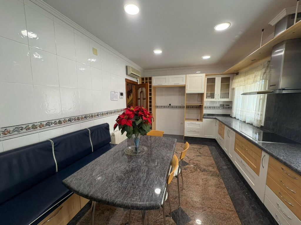 Detached Villa Alhaurín de la Torre Málaga - image 10