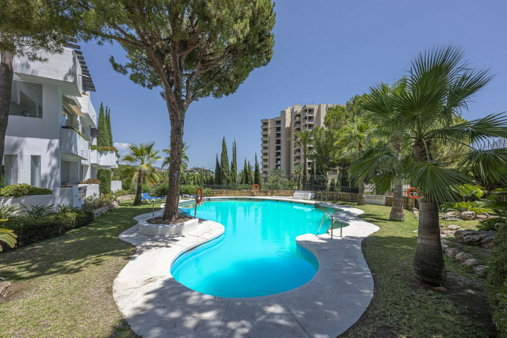Top Floor Apartment Río Real Málaga - image 29