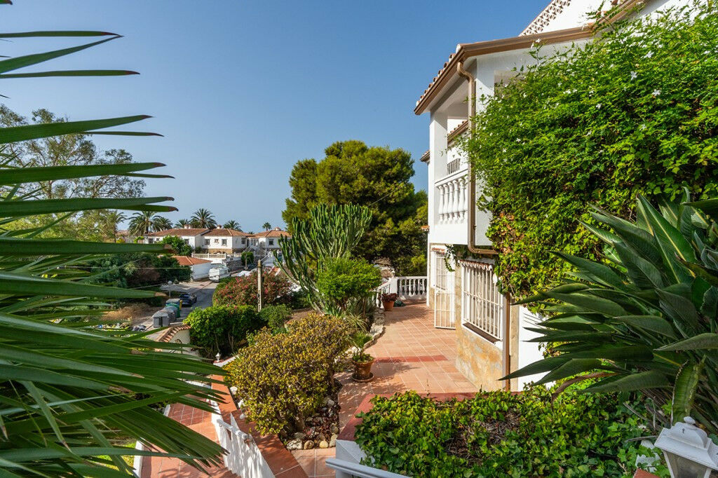 Detached Villa El Faro Málaga - image 29