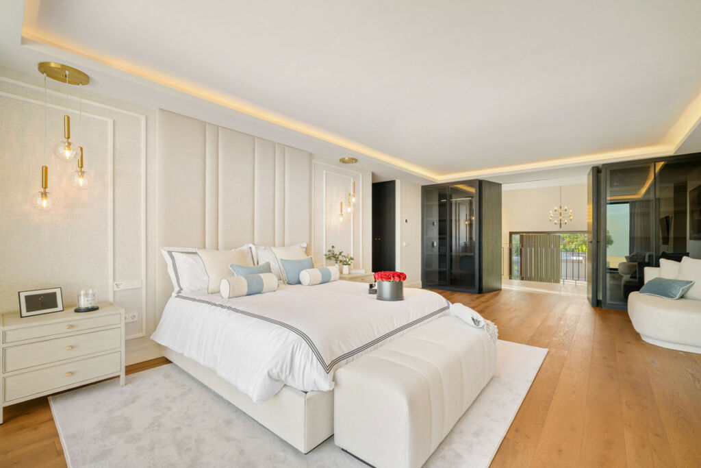 Detached Villa Nueva Andalucía Málaga - image 29