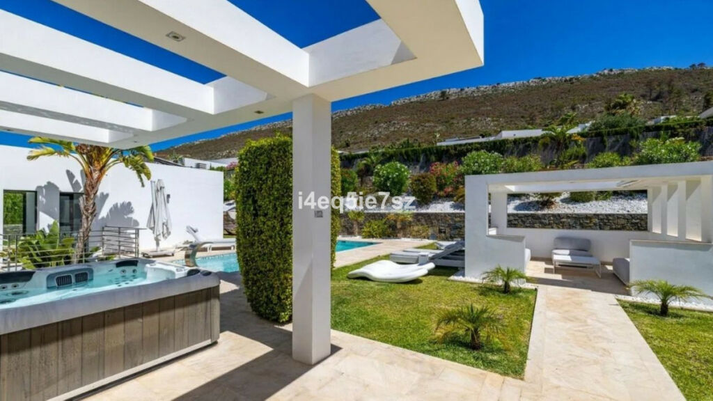 Detached Villa Javea Alicante - image 29
