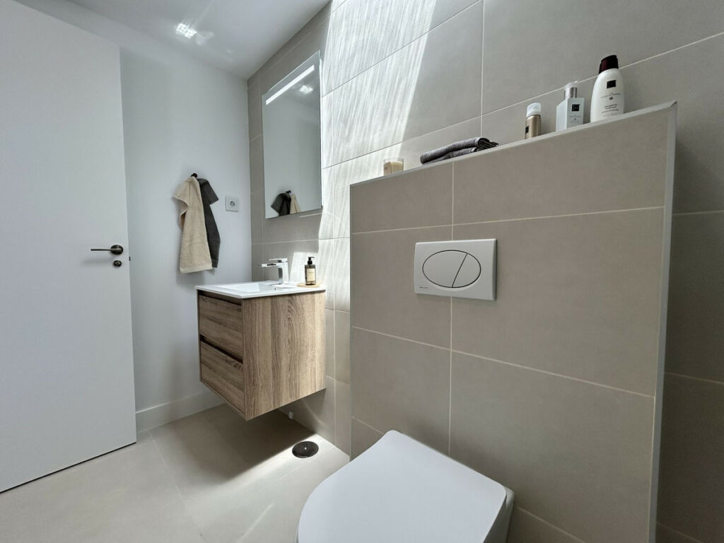 Penthouse Higueron Málaga - image 29