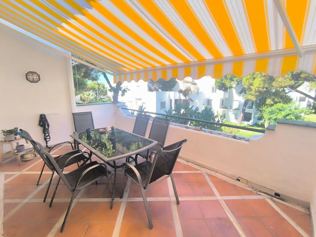 Middle Floor Apartment El Presidente Málaga - image 29