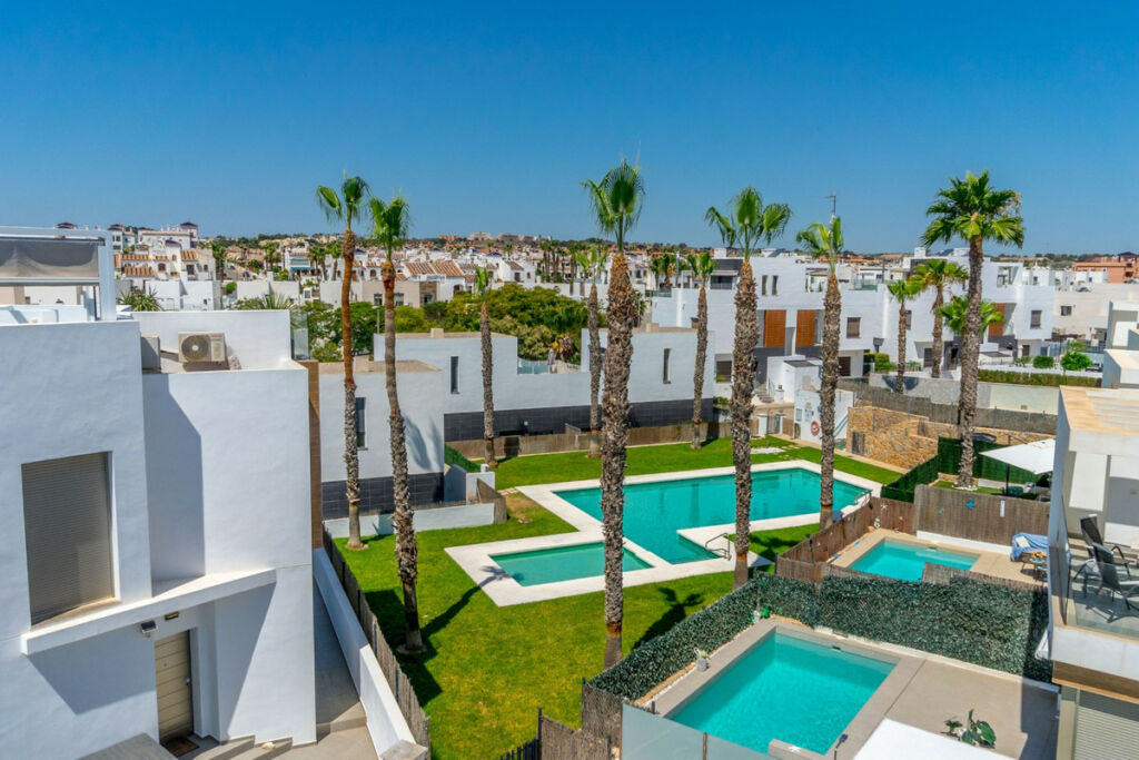 Detached Villa Villamartin Alicante - image 29