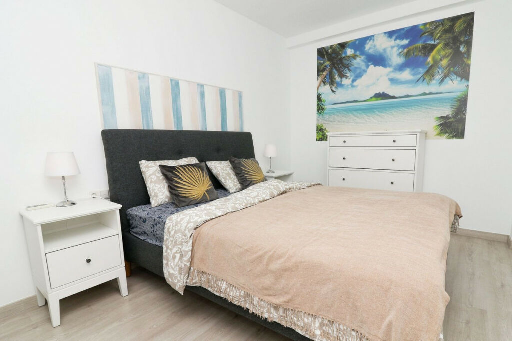 Middle Floor Apartment Calahonda Málaga - image 29
