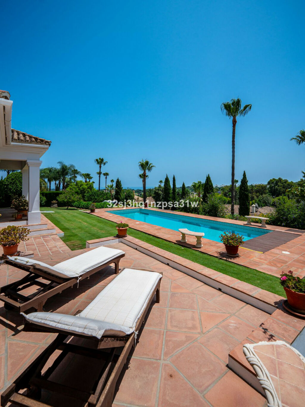 Detached Villa Sotogrande Cádiz - image 29