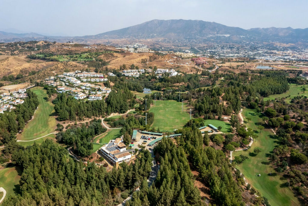 Townhouse El Chaparral Málaga - image 30