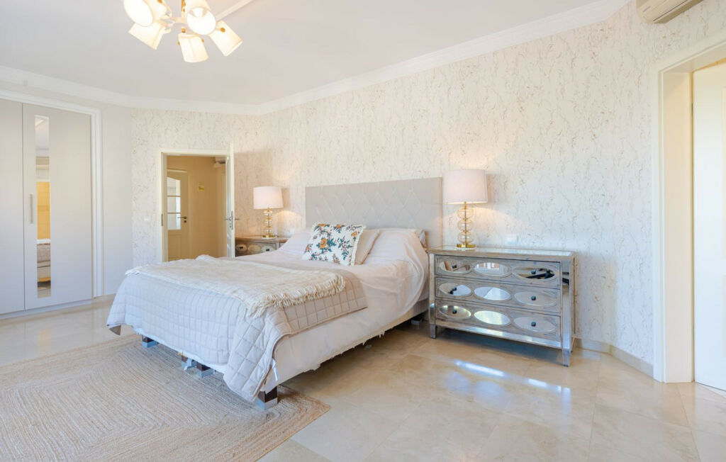 Detached Villa Benahavís Málaga - image 29