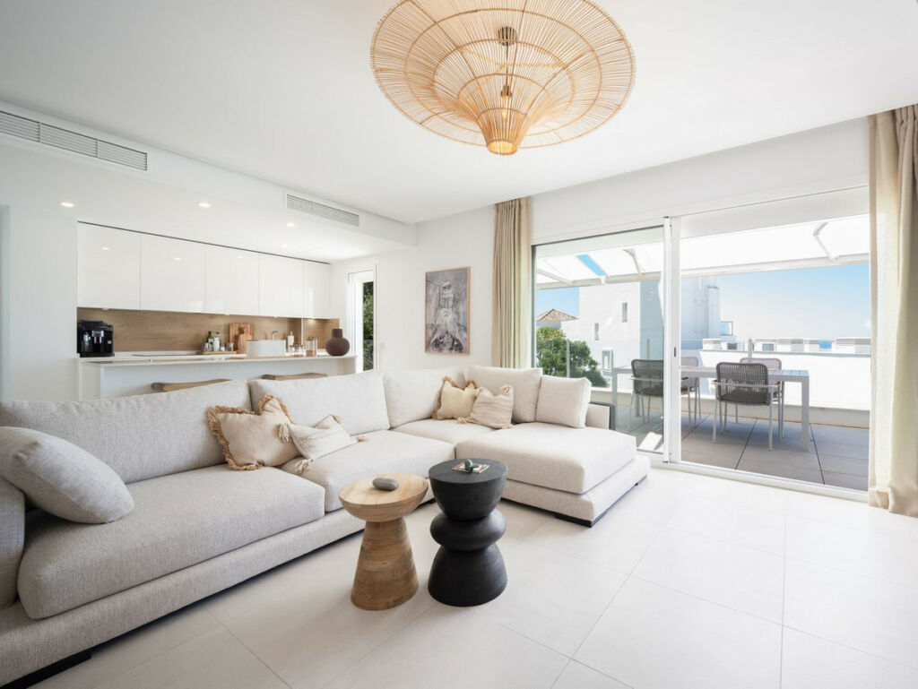 Penthouse Duplex Altos de los Monteros Málaga - image 3