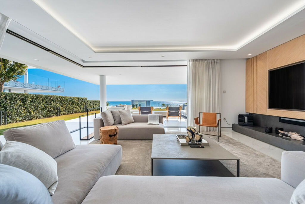 Ground Floor Apartment New Golden Mile Málaga - image 3