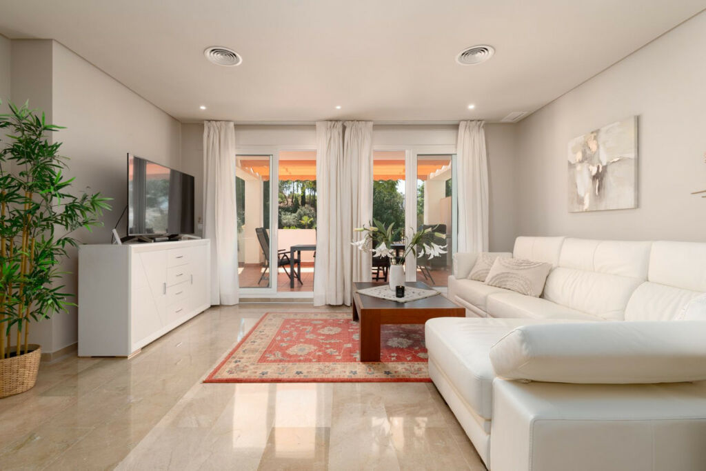 Ground Floor Apartment Benalmadena Málaga - image 3