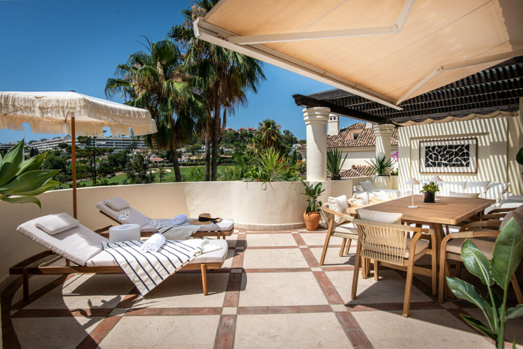 Penthouse Duplex Nueva Andalucía Málaga - image 3