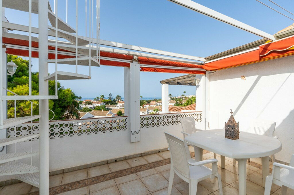 Detached Villa El Faro Málaga - image 3