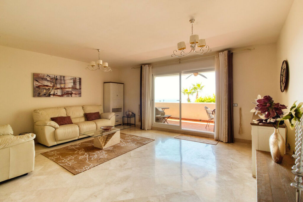 Townhouse Manilva Málaga - image 3